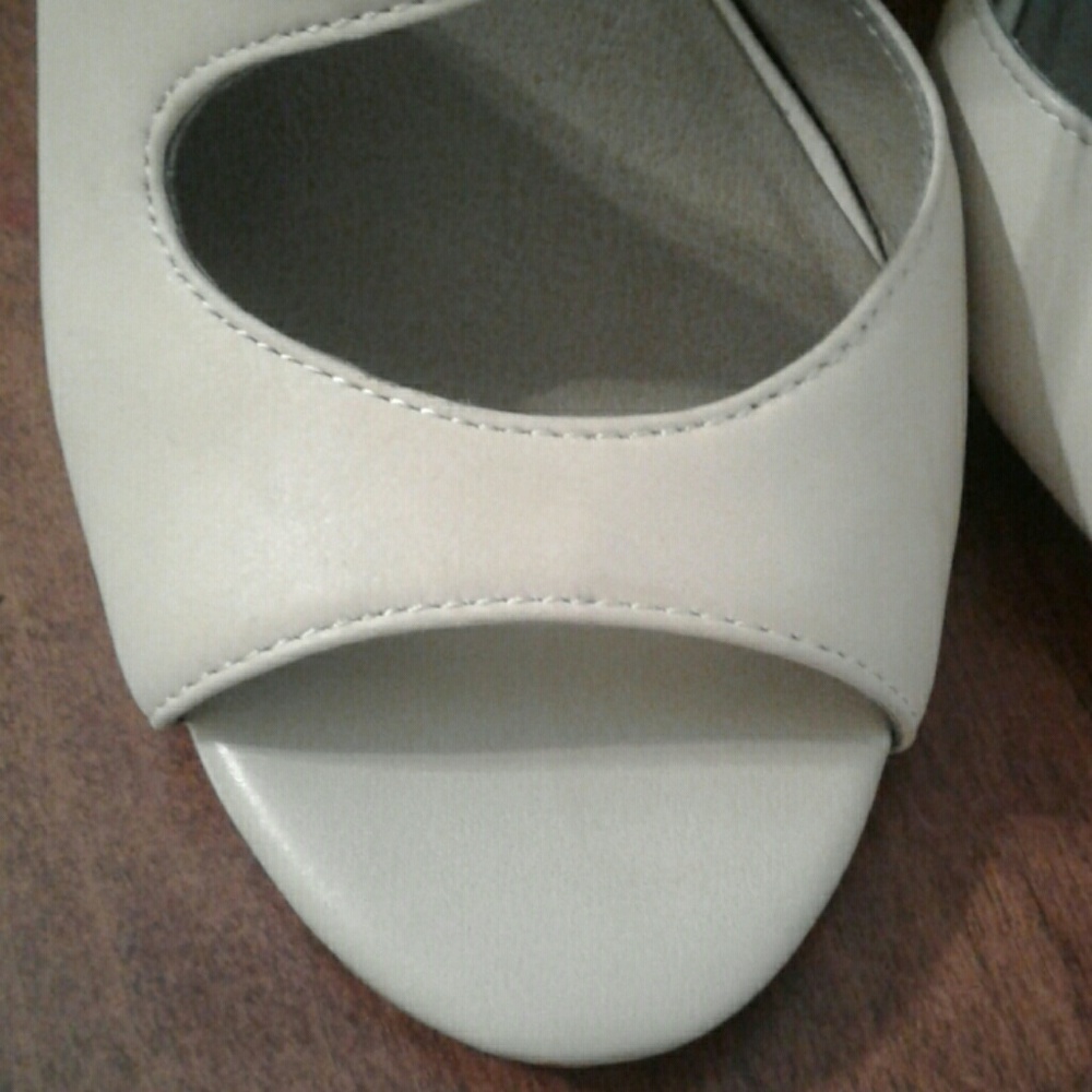 Levity heels - Picture 5 of 6